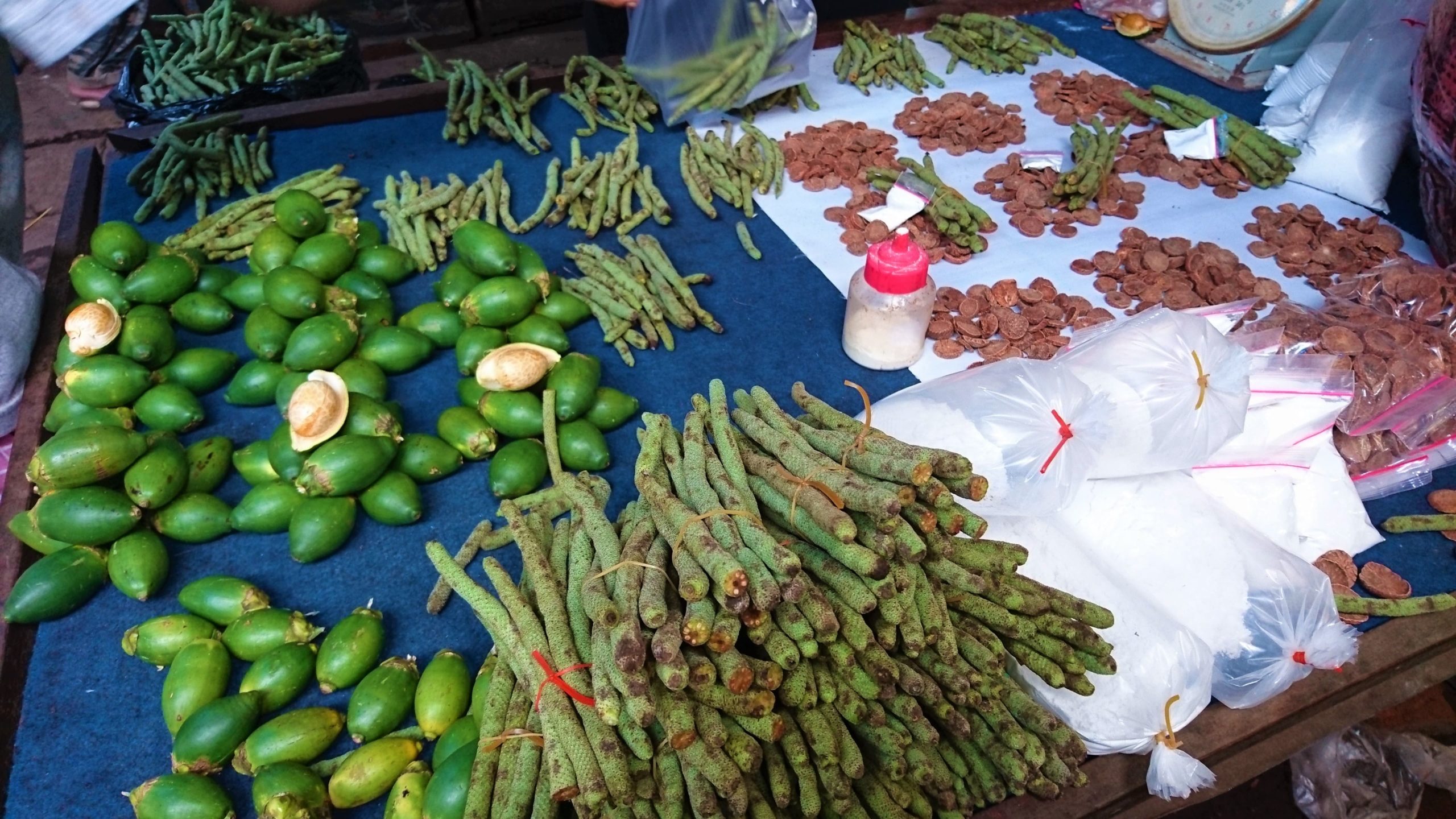 You are currently viewing The “Green Gold of Papua” – everything you need to know about chewing Betel Nuts
